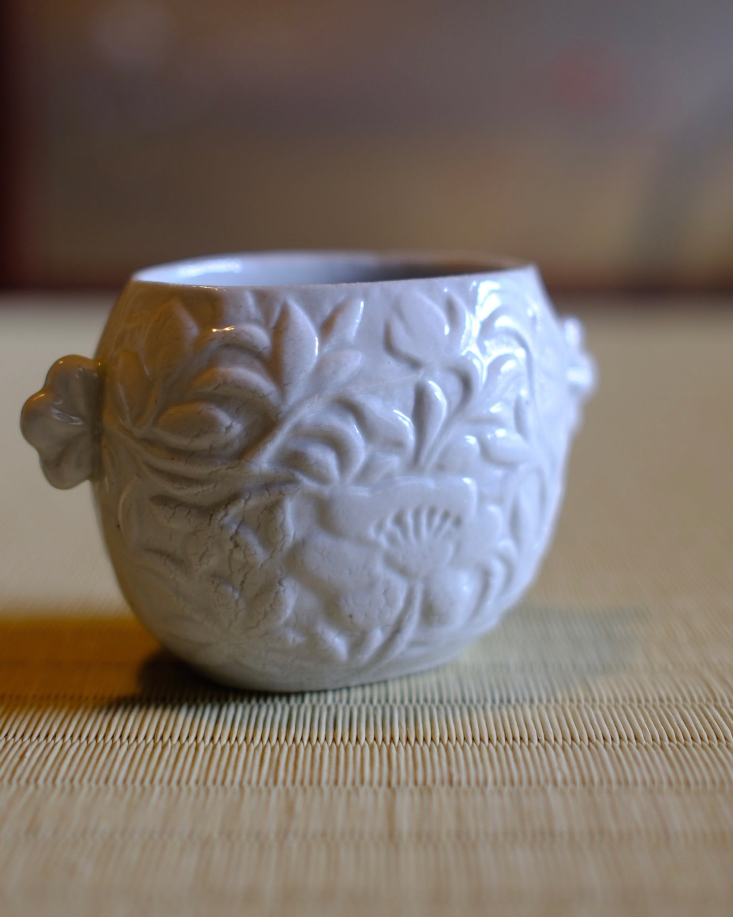 Clione Cup ／文祥窯・白磁唐草クリオネ杯