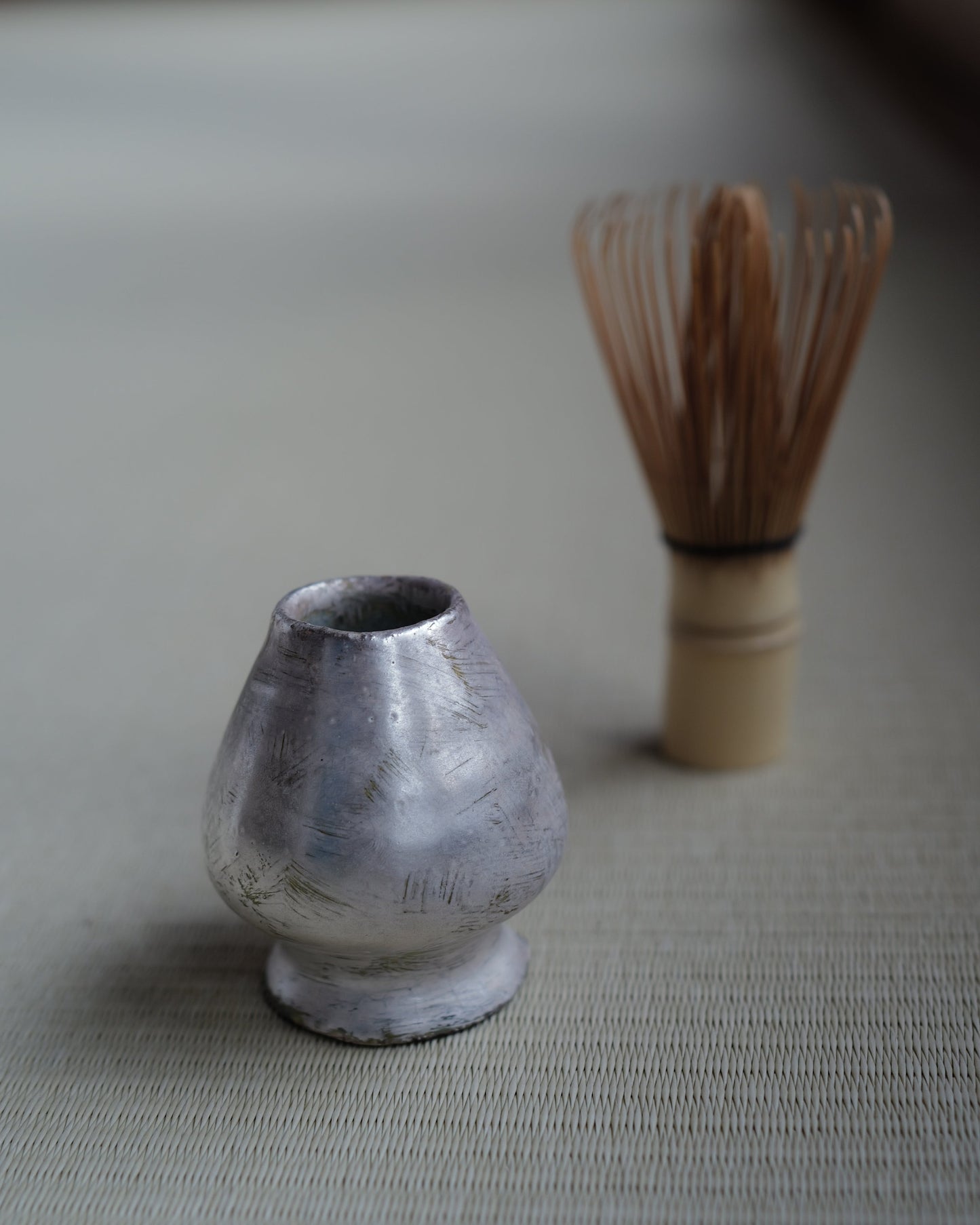 Silver Glazed Tea Whisk Holder／銀彩茶筅立て